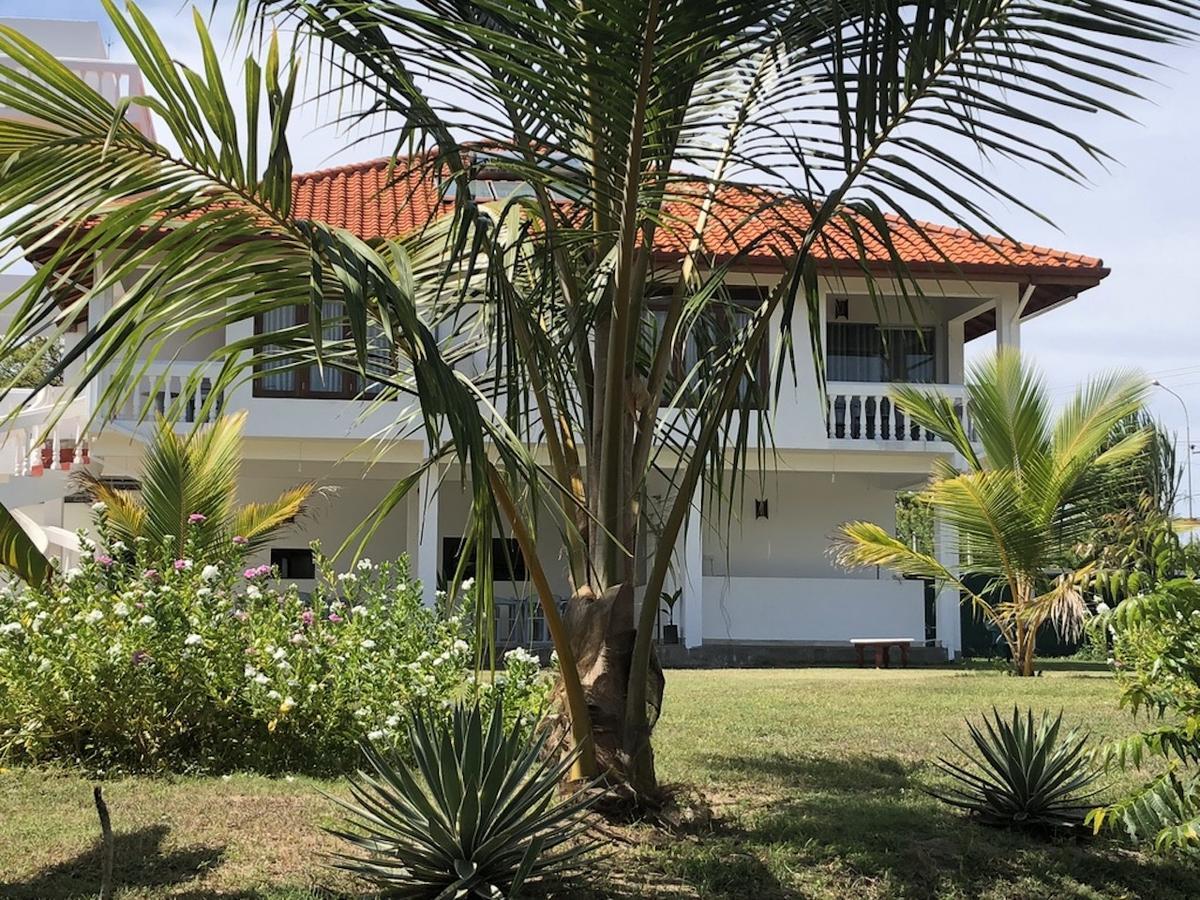 Ypsylon Resort Ostküste Nilaveli Exterior foto
